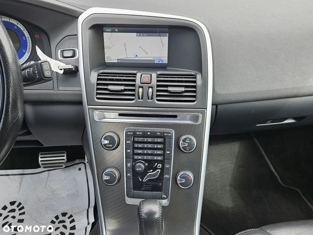 Volvo XC 60 D3 R Design - 16