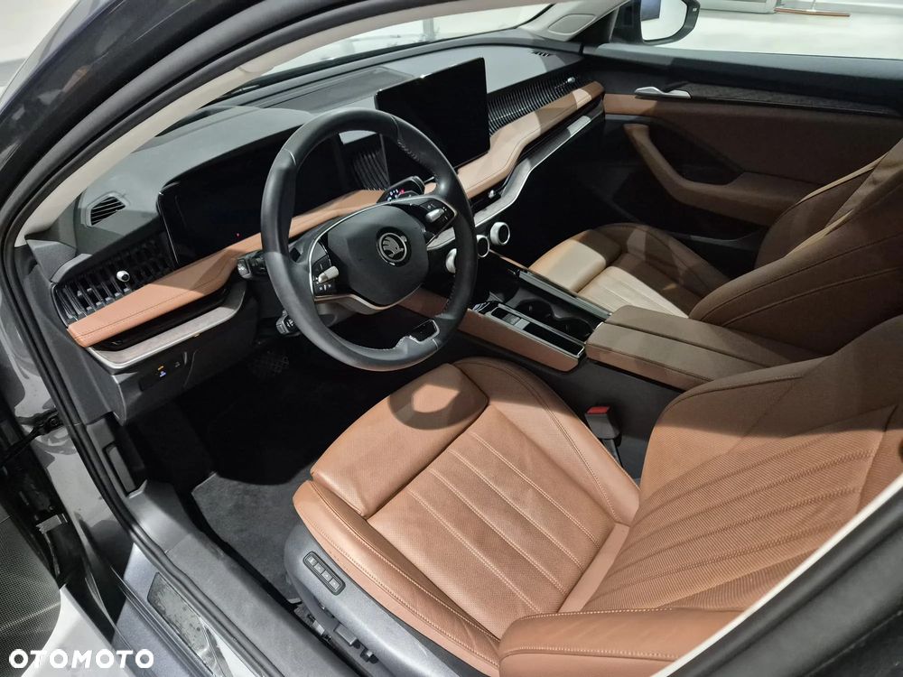 Skoda Superb 1.5 TSI mHEV Selection DSG - 12