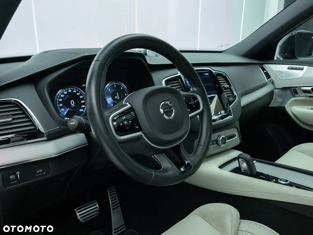 Volvo XC 90 - 20