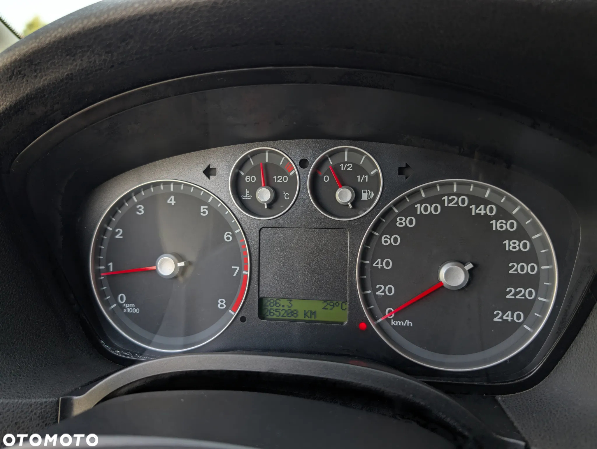 Ford Focus 1.6 16V Ghia - 9