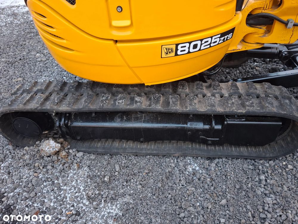 JCB 8025 - 8