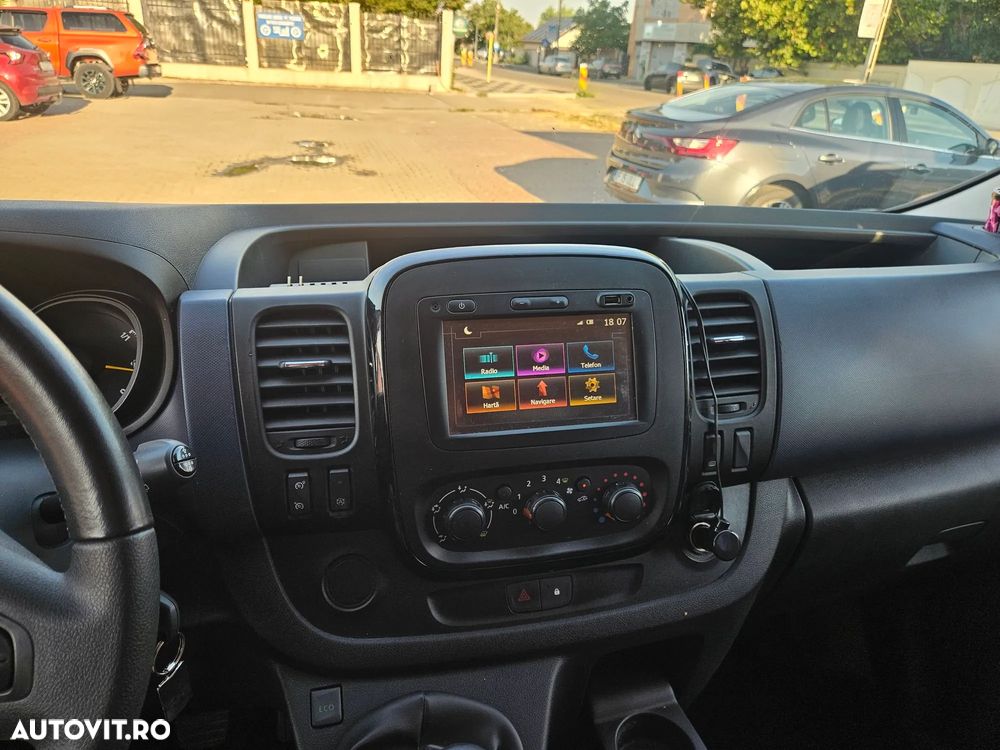 Opel Vivaro - 7
