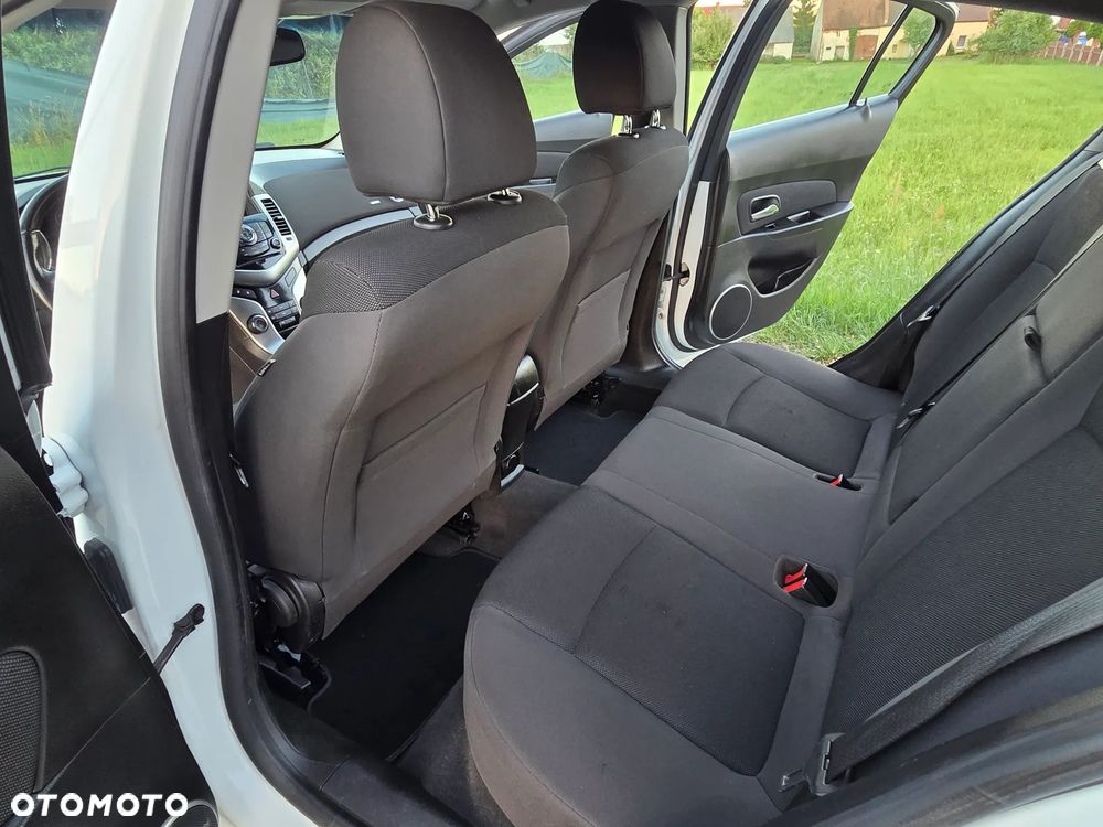 Chevrolet Cruze 1.8 LTZ+ - 19