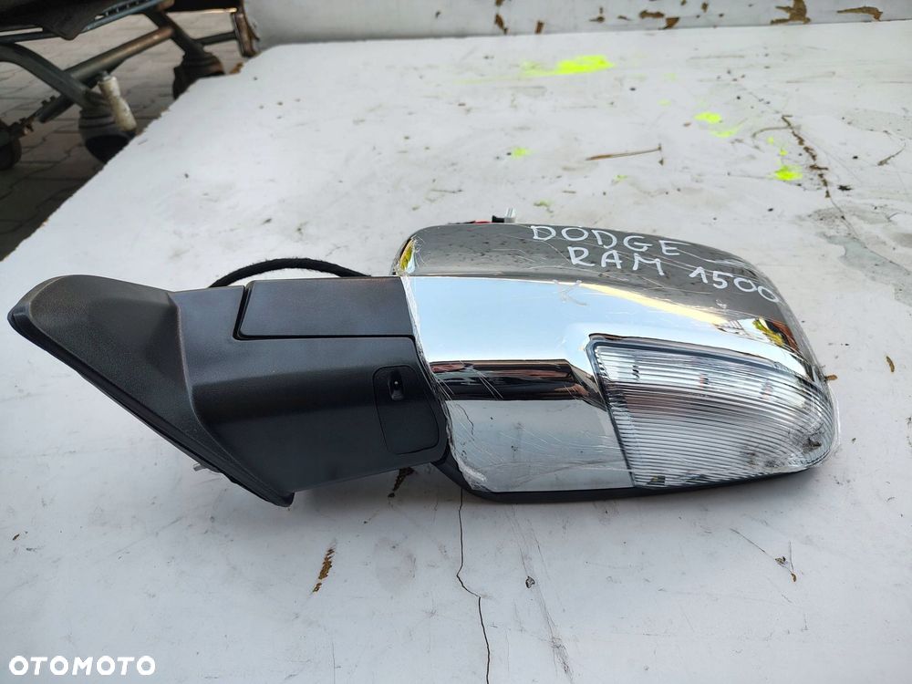 LUSTERKO LEWE 262276110 12 PIN 2 KOSTKI DODGE RAM 1500 - 2