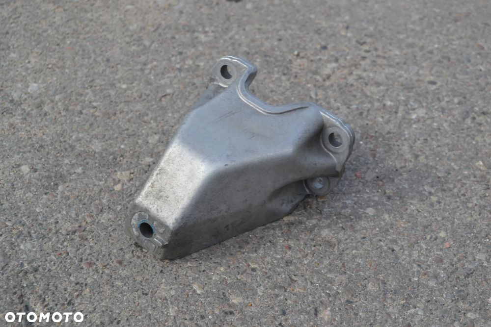 VW PASSAT B5 AUDI A4 ŁAPA SKRZYNI BIEGÓW 8D0399113AB - 2