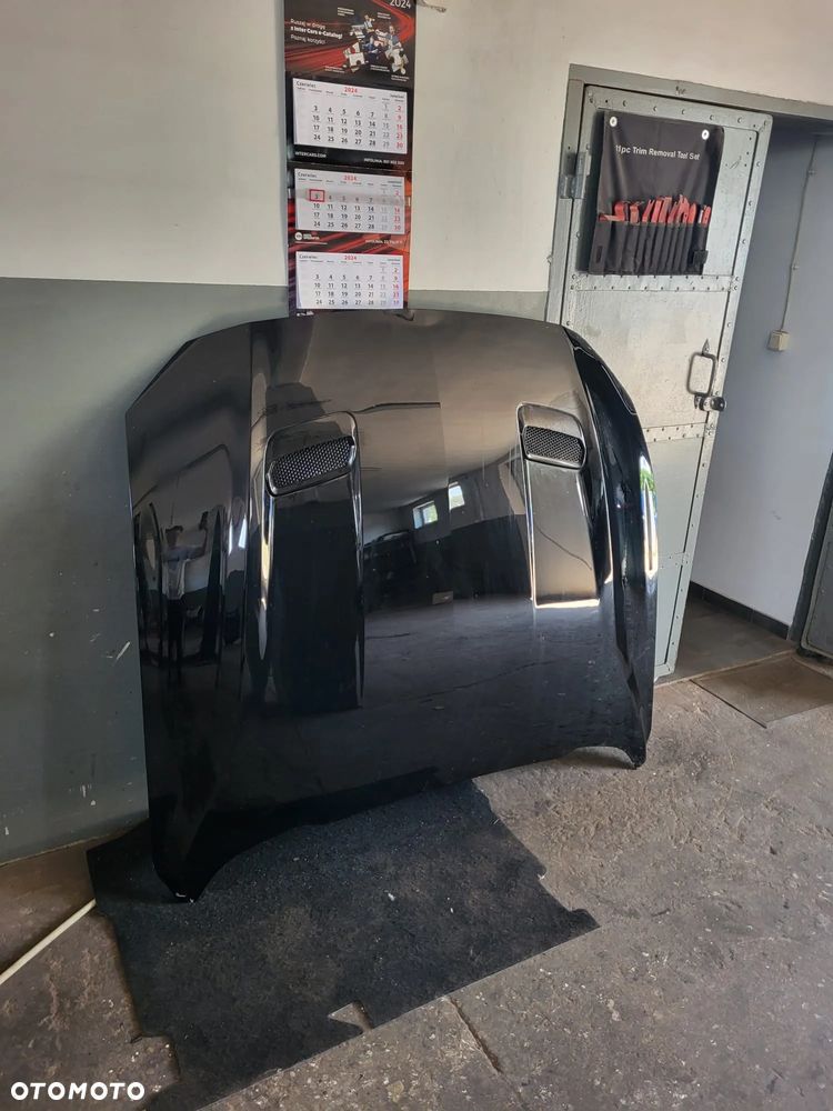 ford mustang 2019rok maska uszkodzona - 8