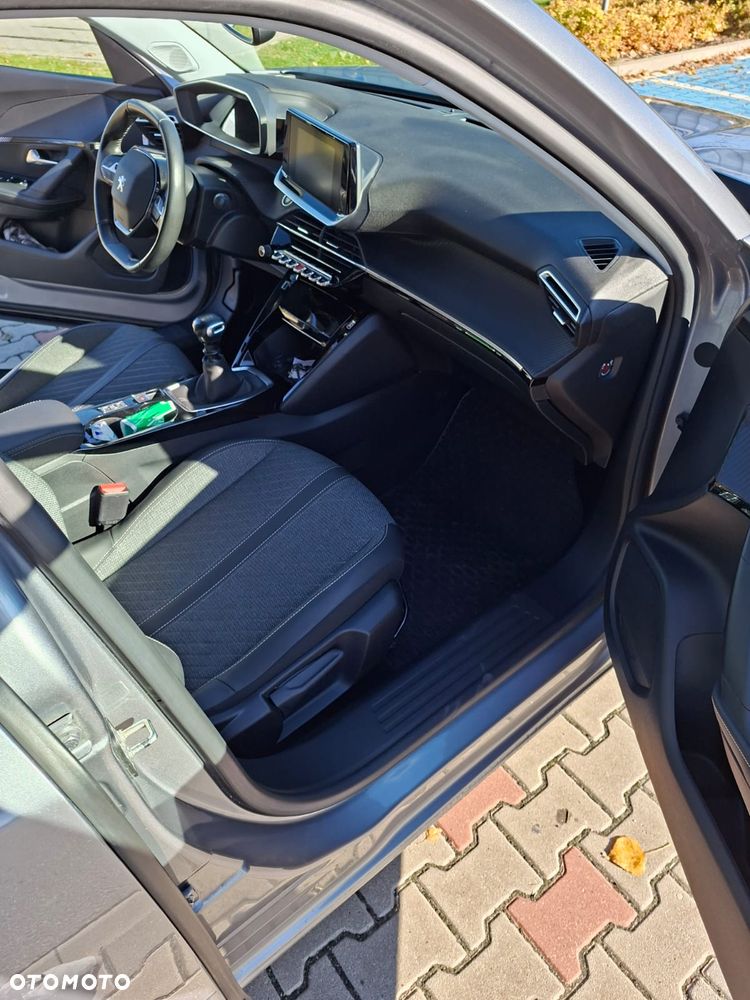 Peugeot 2008 - 16