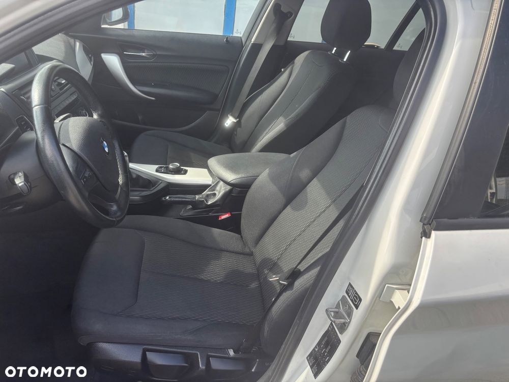 BMW Seria 1 116i - 28