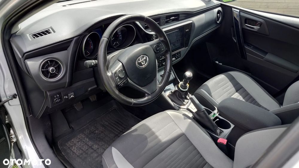 Toyota Auris 1.6 Dynamic - 5