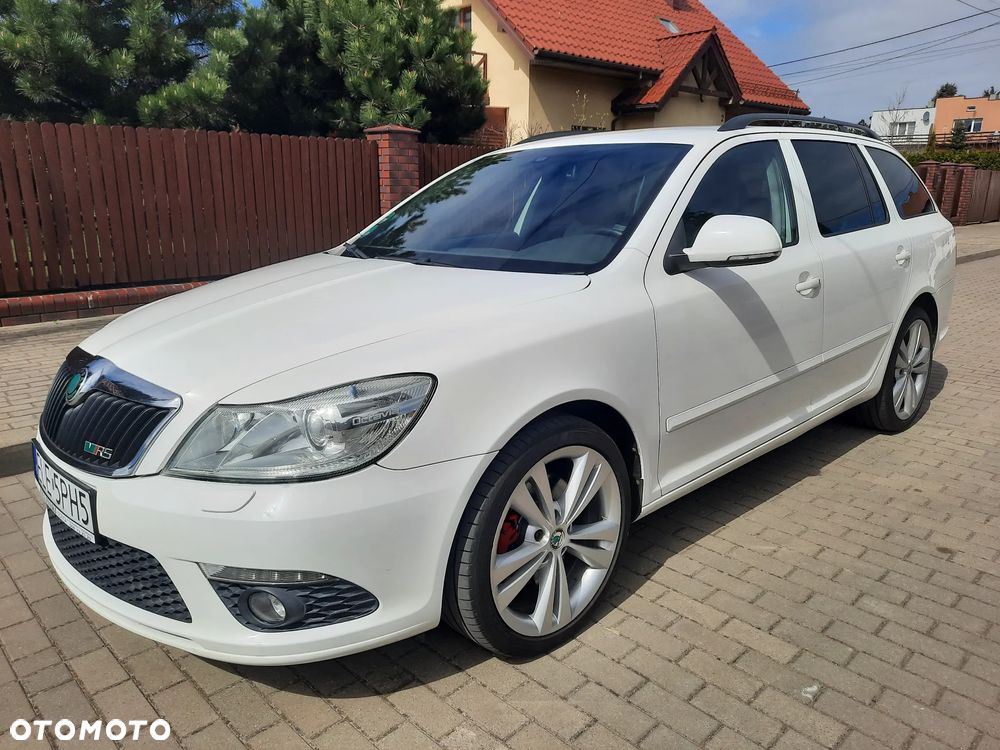Skoda Octavia 2.0 TDI CR DPF RS - 9