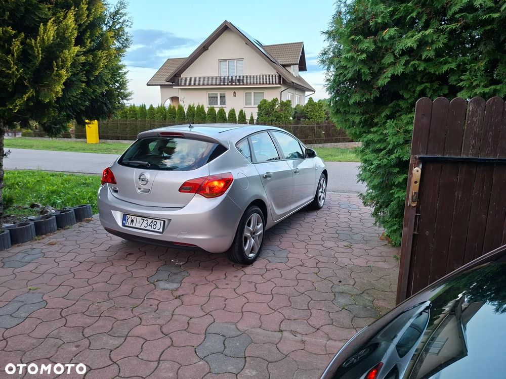 Opel Astra - 11