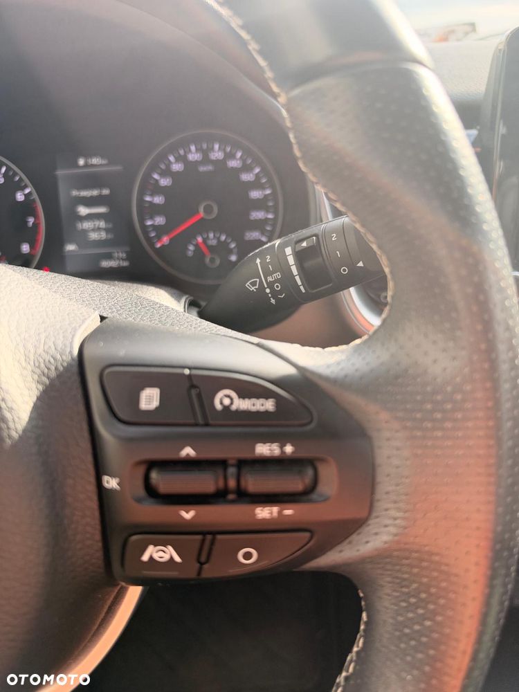 Kia Stonic - 23