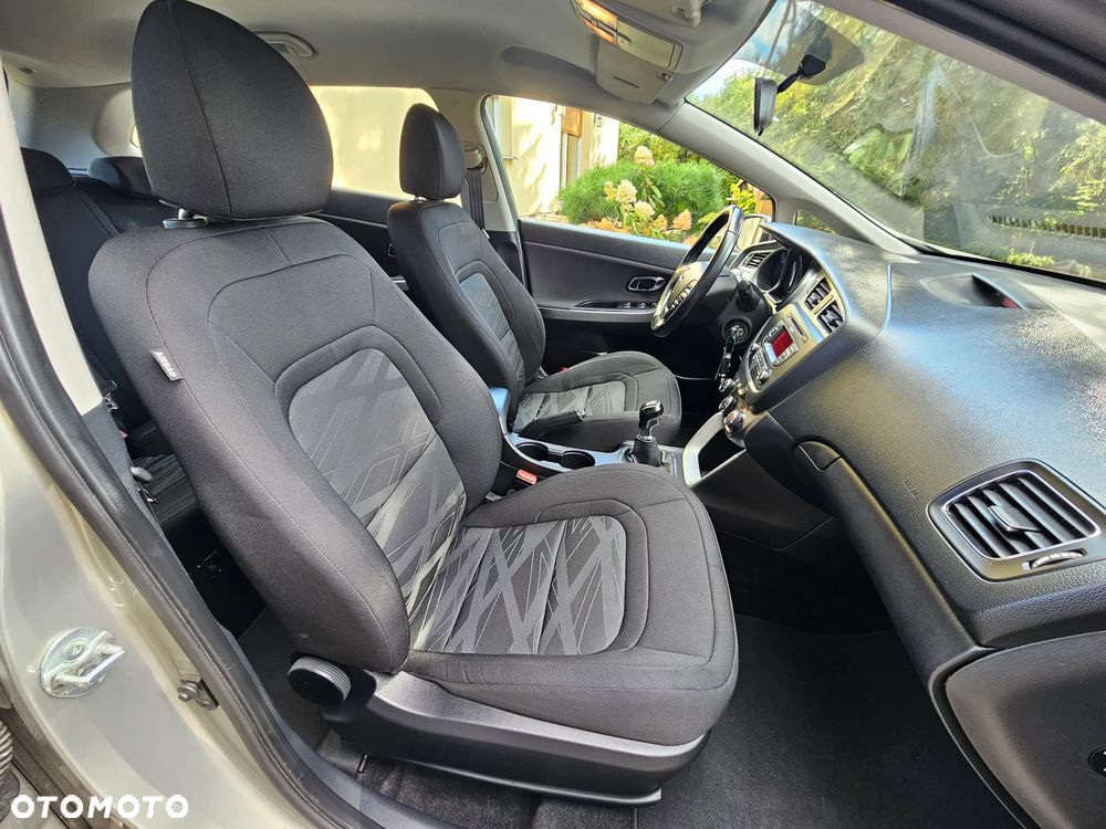 Kia Ceed 1.4 CVVT Attract - 17