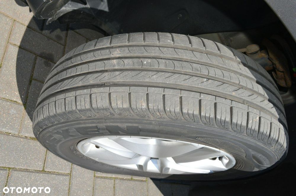 Volkswagen Tiguan - 5