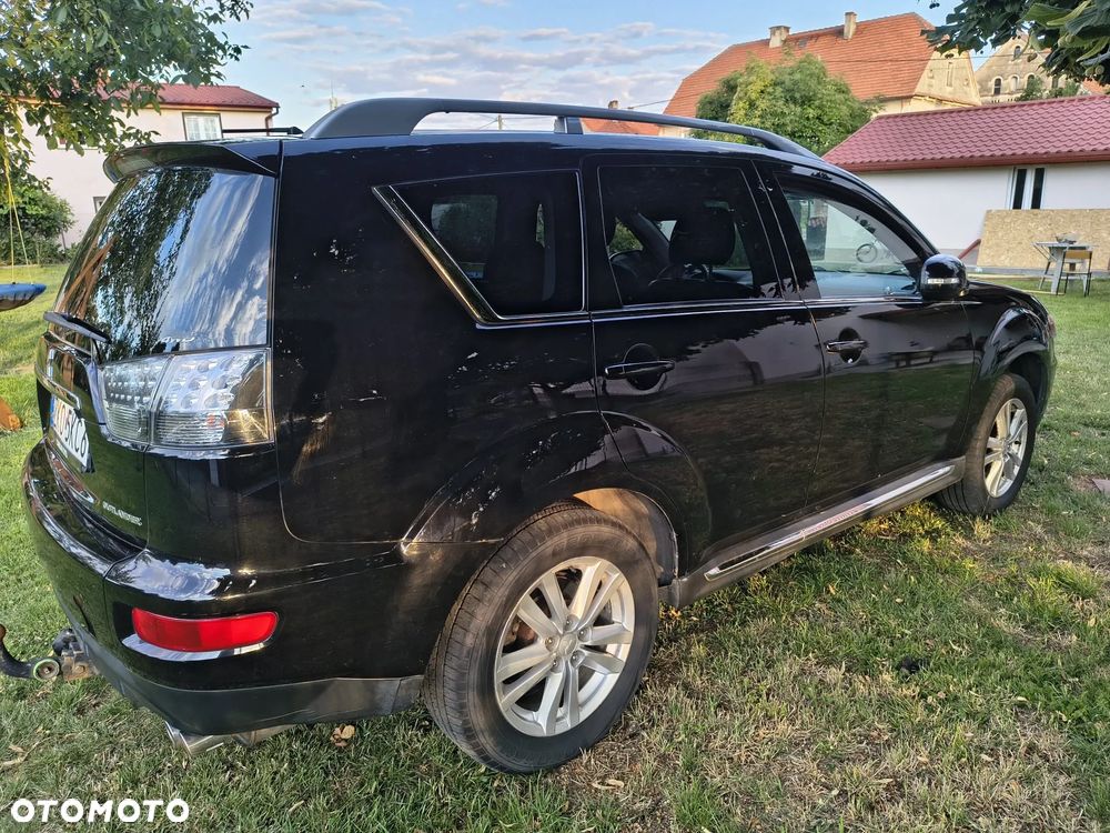 Mitsubishi Outlander 2010 photo 3