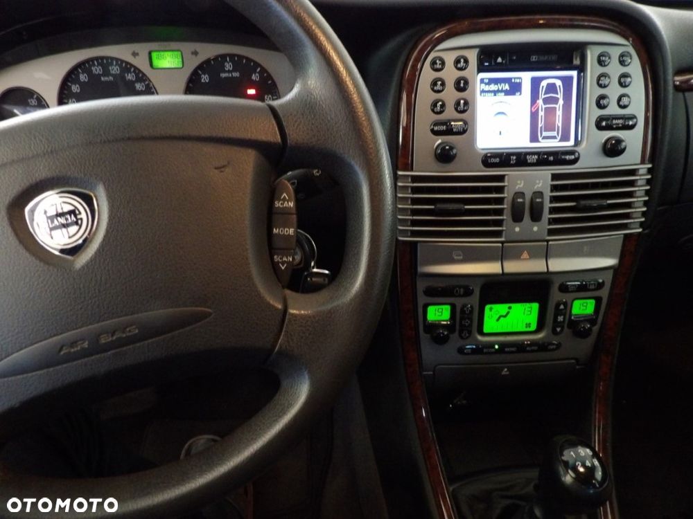 Lancia Lybra 1.9 JTD - 11