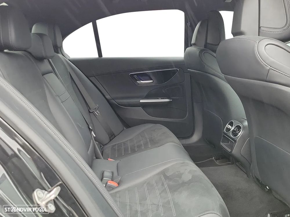 Mercedes-Benz C 300 d AMG Line - 15