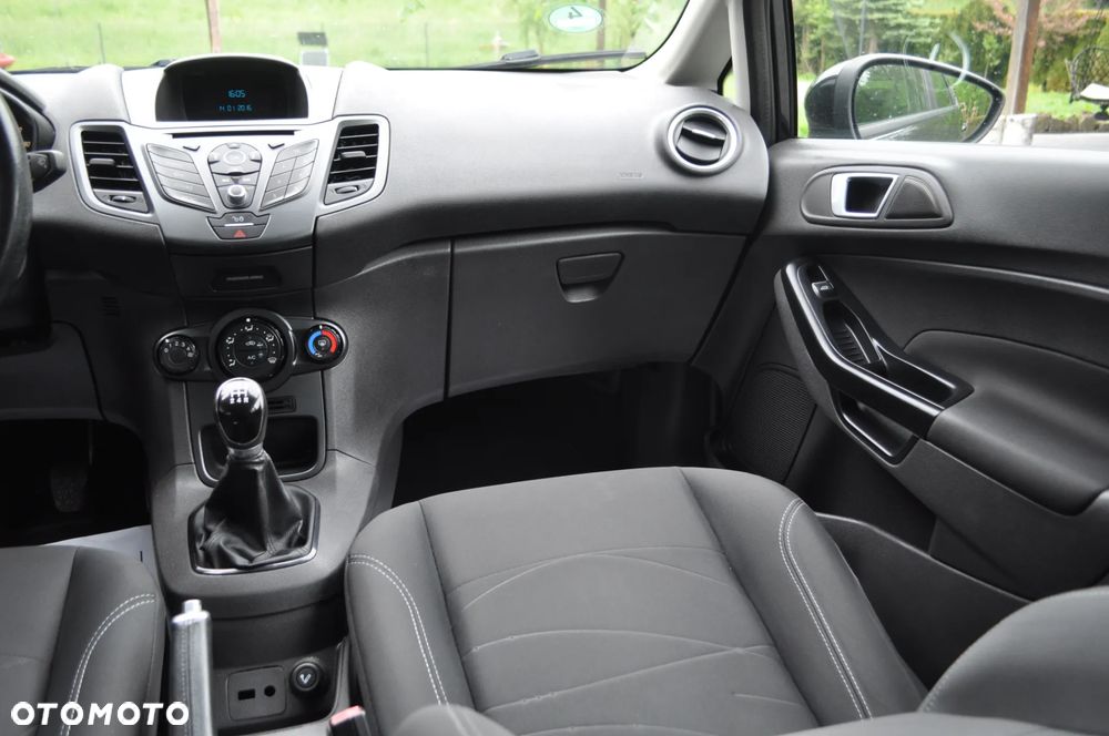 Ford Fiesta 1.25 Trend SVP - 23