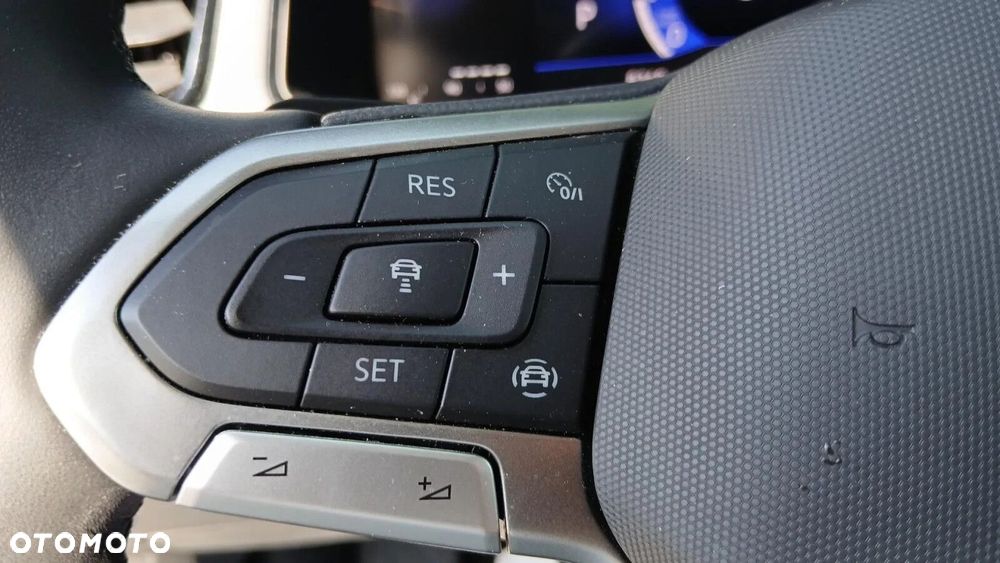 Volkswagen T-Roc 1.5 TSI Life Plus DSG - 23