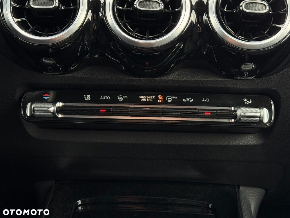 Mercedes-Benz GLB 200 Style 7G-DCT - 17