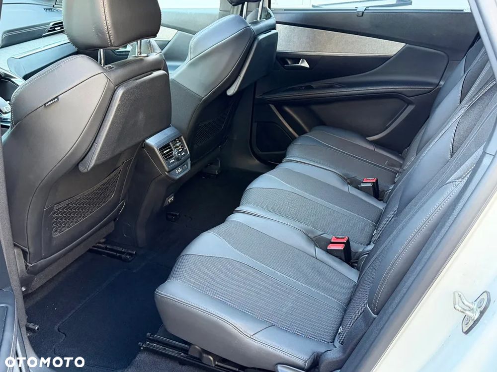 Peugeot 5008 BlueHDI 180 EAT8 GT - 8