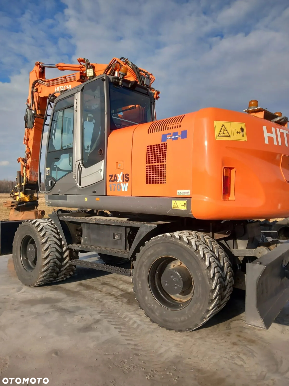 Hitachi 170 W Rototilt - 3
