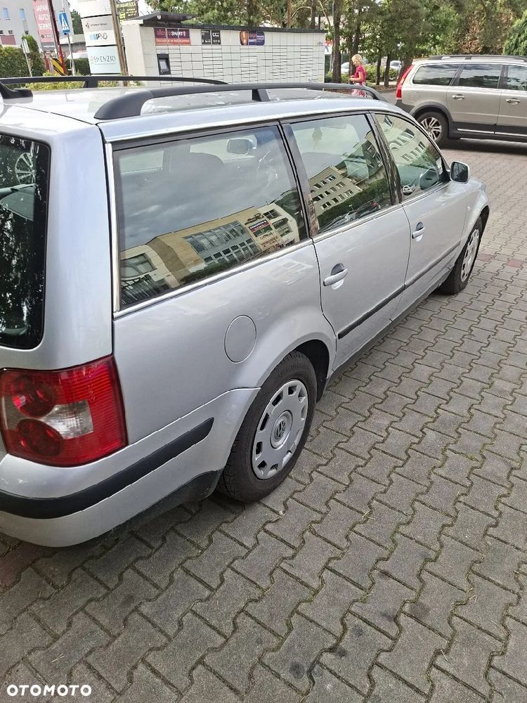 Volkswagen Passat - 4