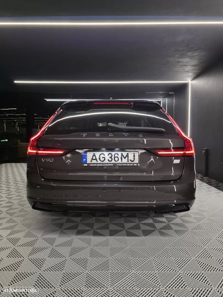 Volvo V90 2.0 T6 PHEV R-Design AWD — fotografia 10