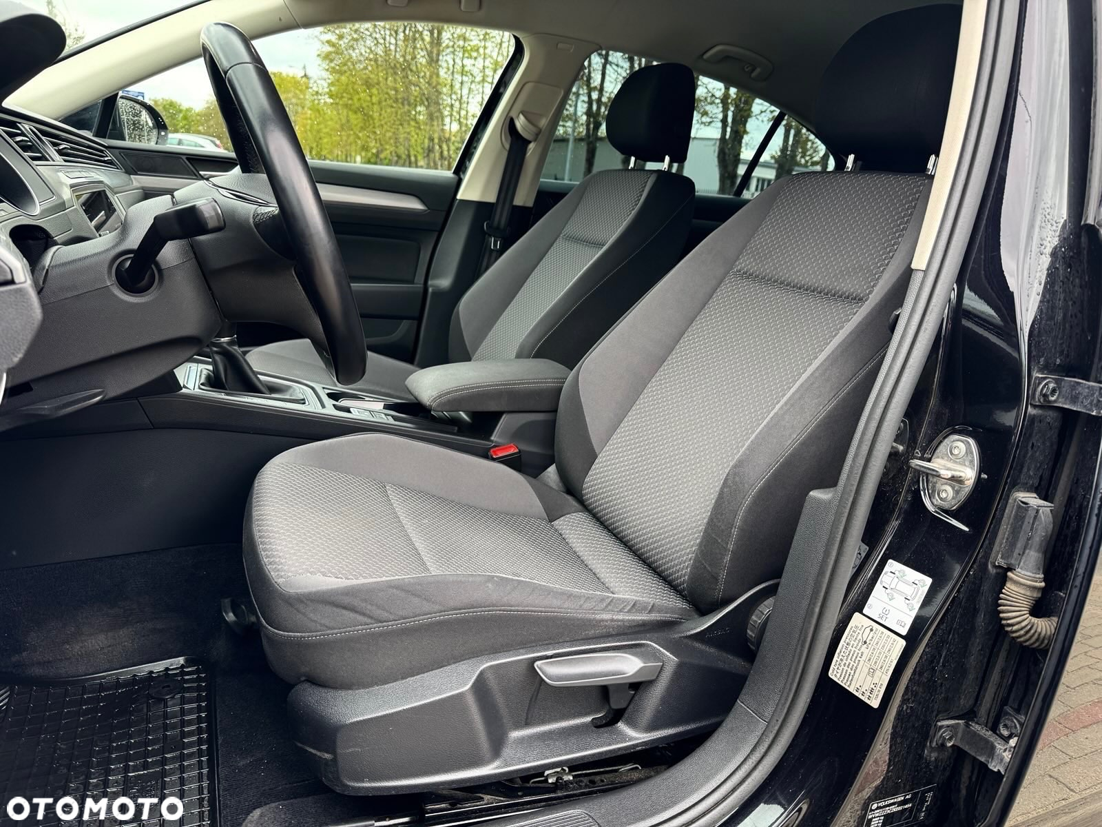 Volkswagen Passat 2.0 TDI SCR Comfortline - 20