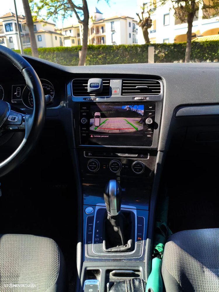 VW Golf 1.0 TSI Confortline DSG - 8