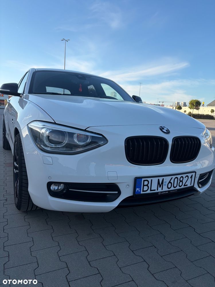 BMW Seria 1 118d Sport Line - 2