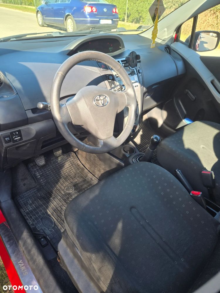 Toyota Yaris - 7