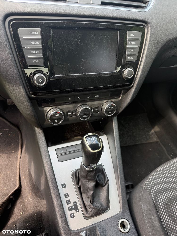 Skoda Octavia 2.0 TDI DPF Elegance DSG - 9