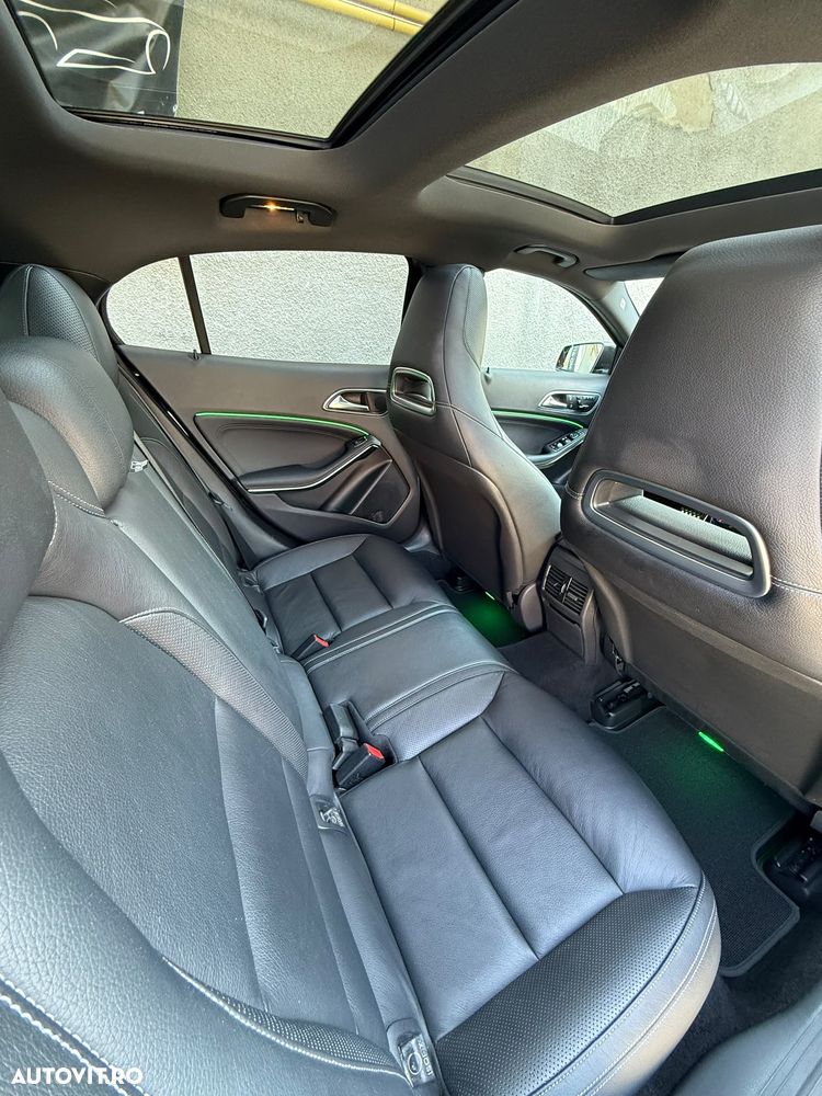 Mercedes-Benz GLA 220 CDI 7G-DCT AMG Line - 12