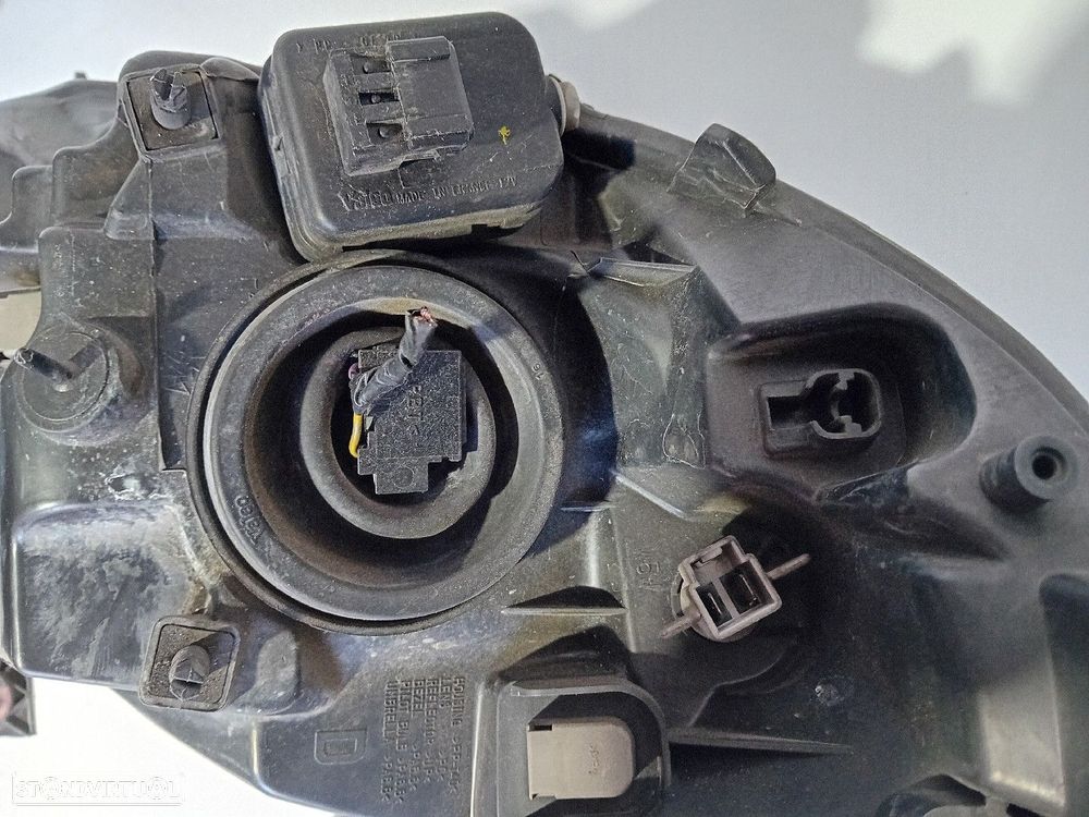 Ótica / farol direita NISSAN Micra III (K12) - 4