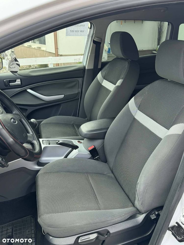 Ford Kuga - 3