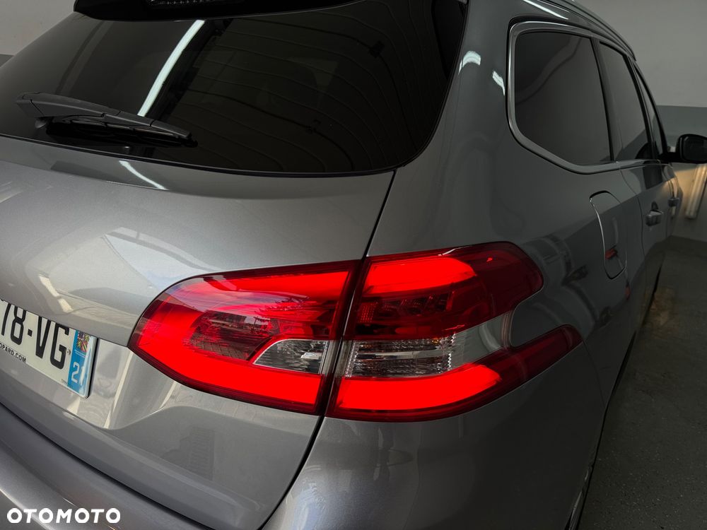Peugeot 308 BlueHDi 130 EAT8 Stop & Start Allure Pack - 34