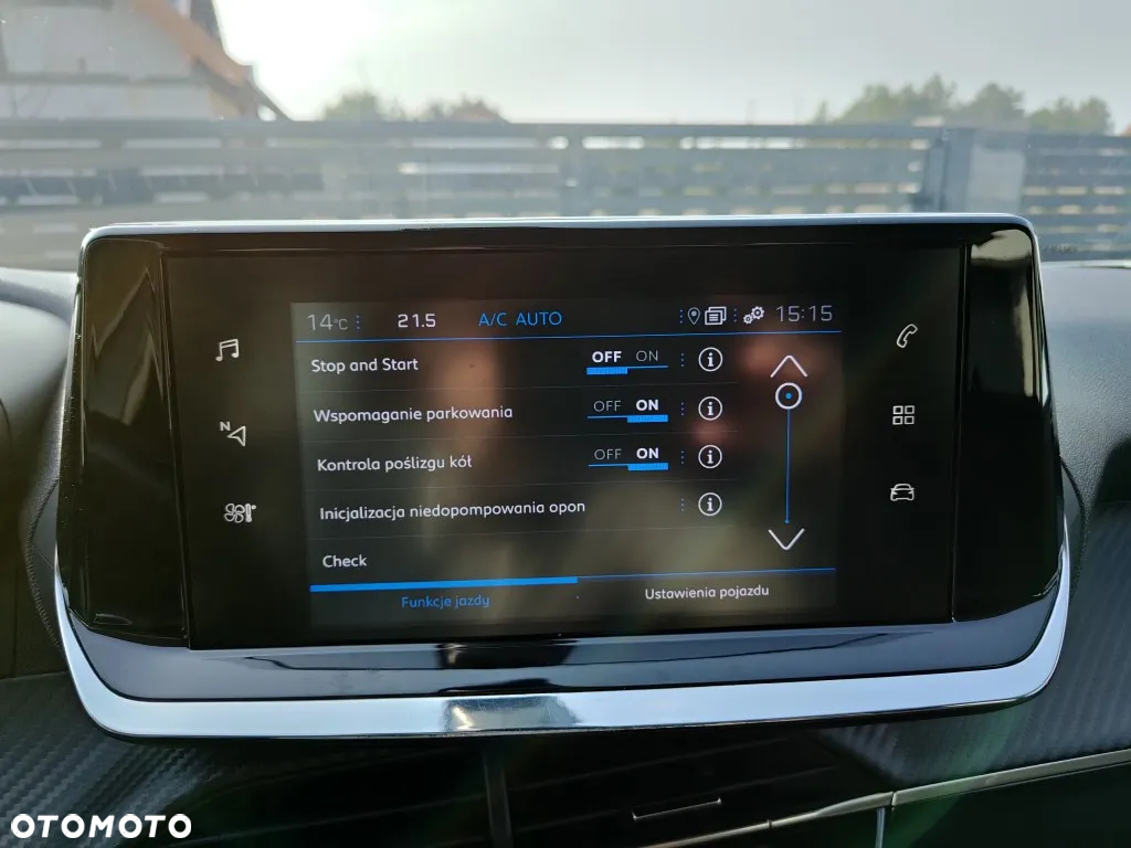 Peugeot 2008 1.5 BlueHDi Allure Pack S&S EAT8 - 22