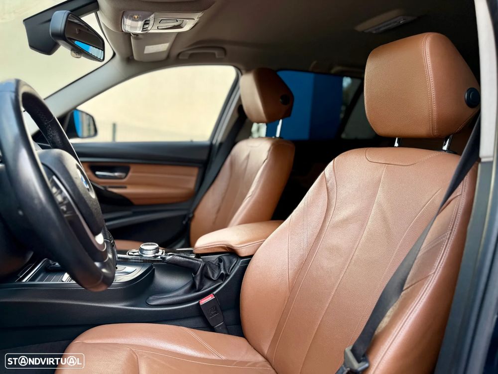 BMW 320 d Auto Line Luxury - 13