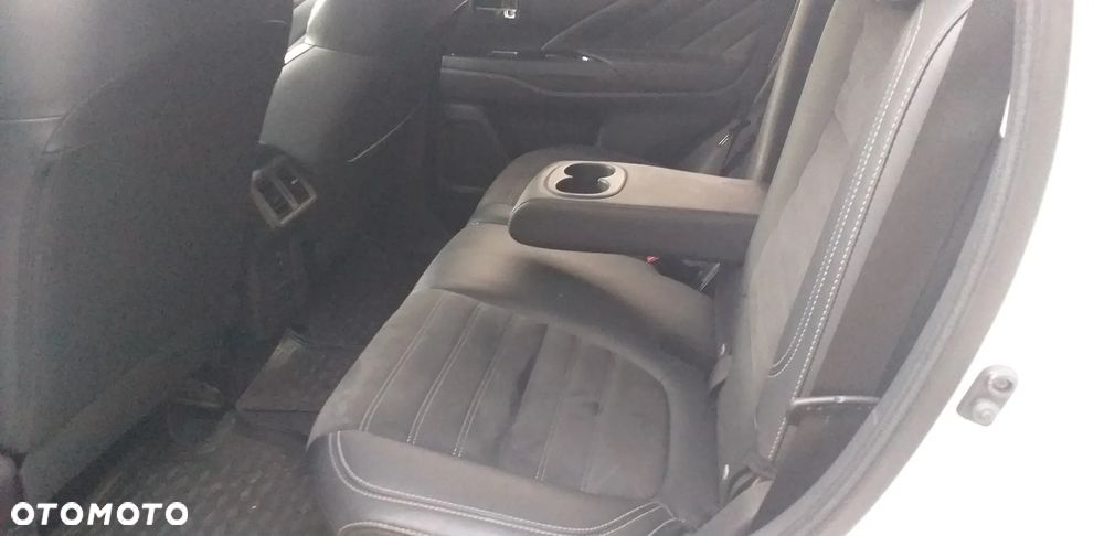 Mitsubishi Outlander ver-phev-intense-plus - 14