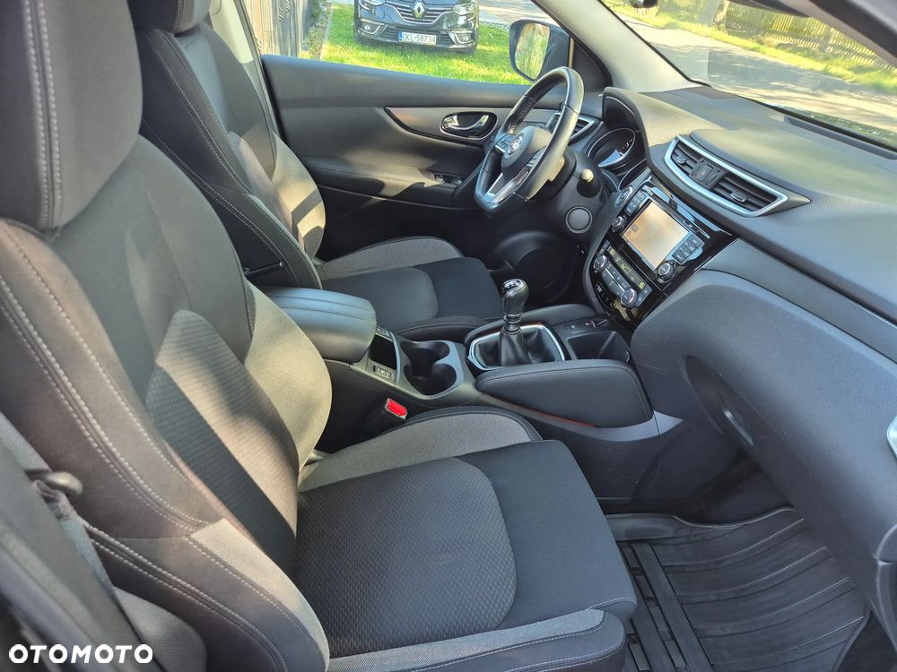 Nissan Qashqai 1.3 DIG-T N-Connecta - 19
