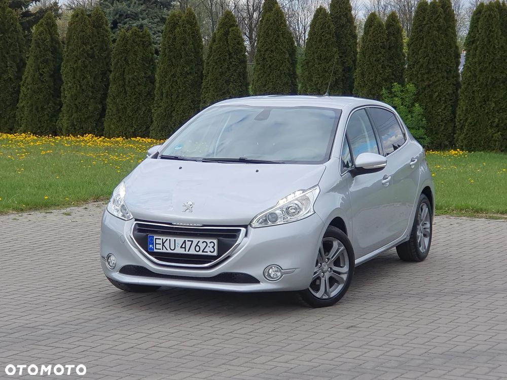 Peugeot 208 - 5