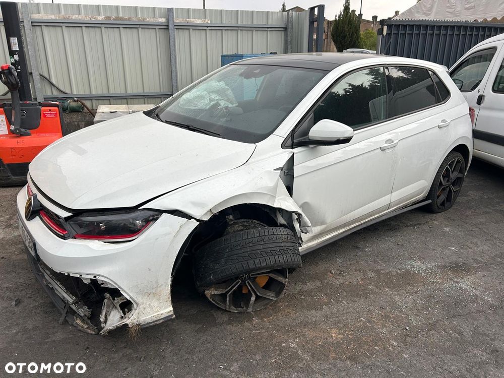 Volkswagen Polo 2.0 TSI DSG GTI - 2