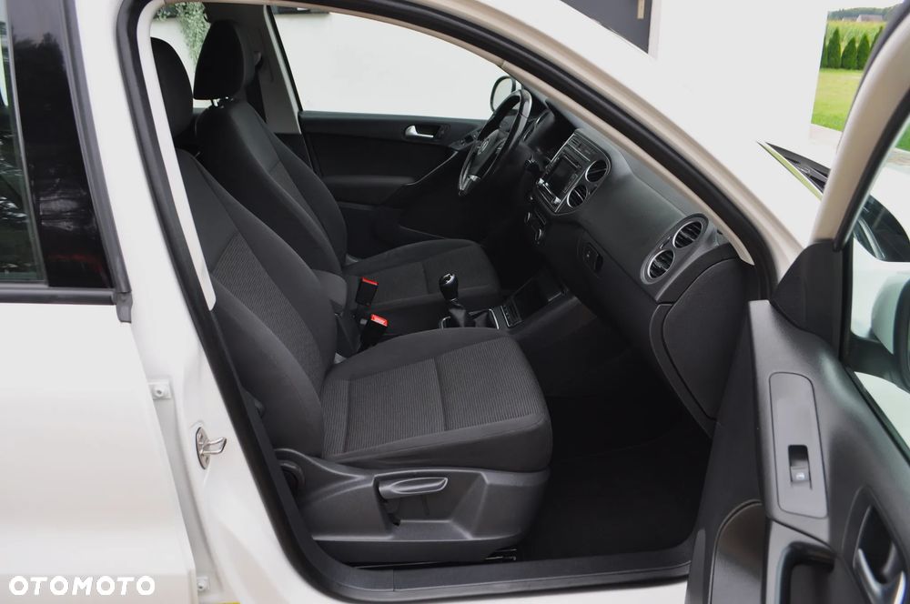 Volkswagen Tiguan 2.0 TDI DPF BlueMotion Technology Exclusive - 29