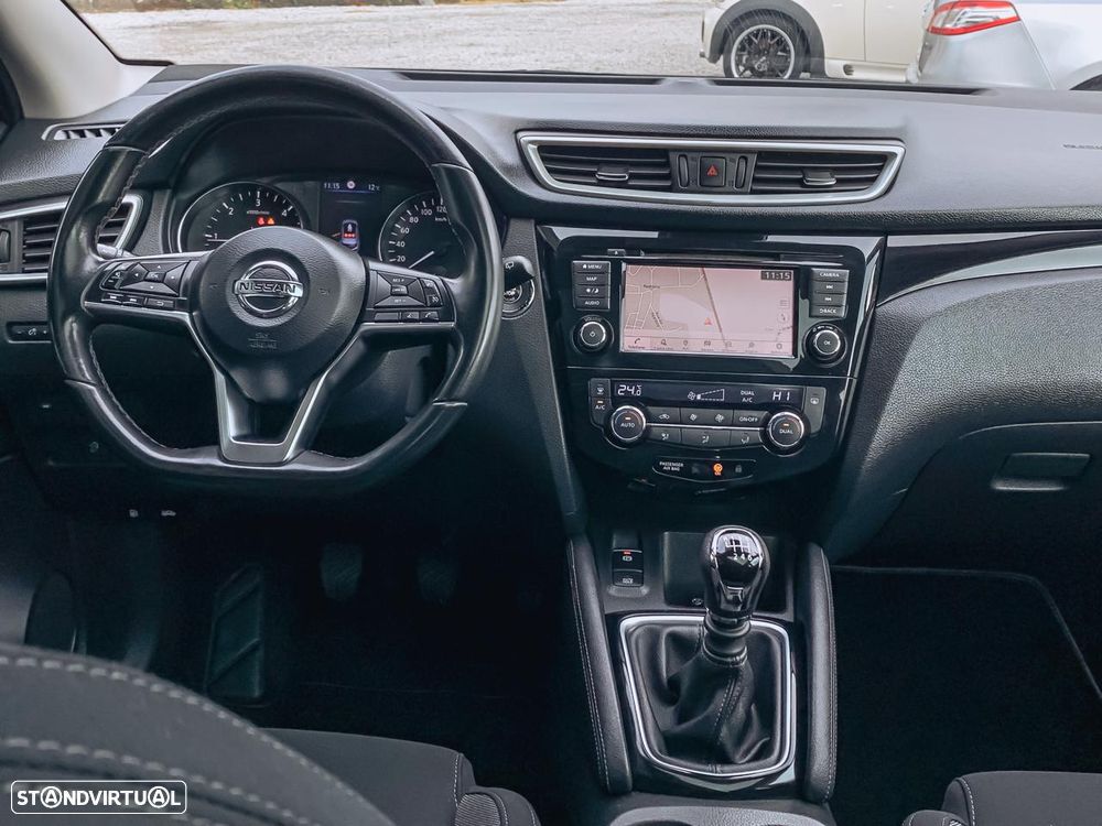 Nissan Qashqai 1.5 dCi N-Connecta J18 - 9