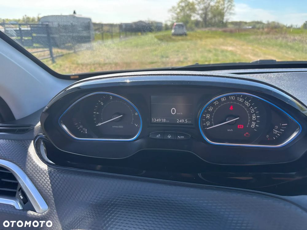 Peugeot 2008 PureTech 82 Allure - 17