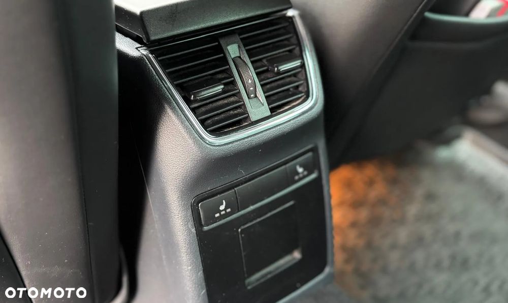 Skoda Octavia Combi 2.0 TDI 4x4 DSG RS - 31