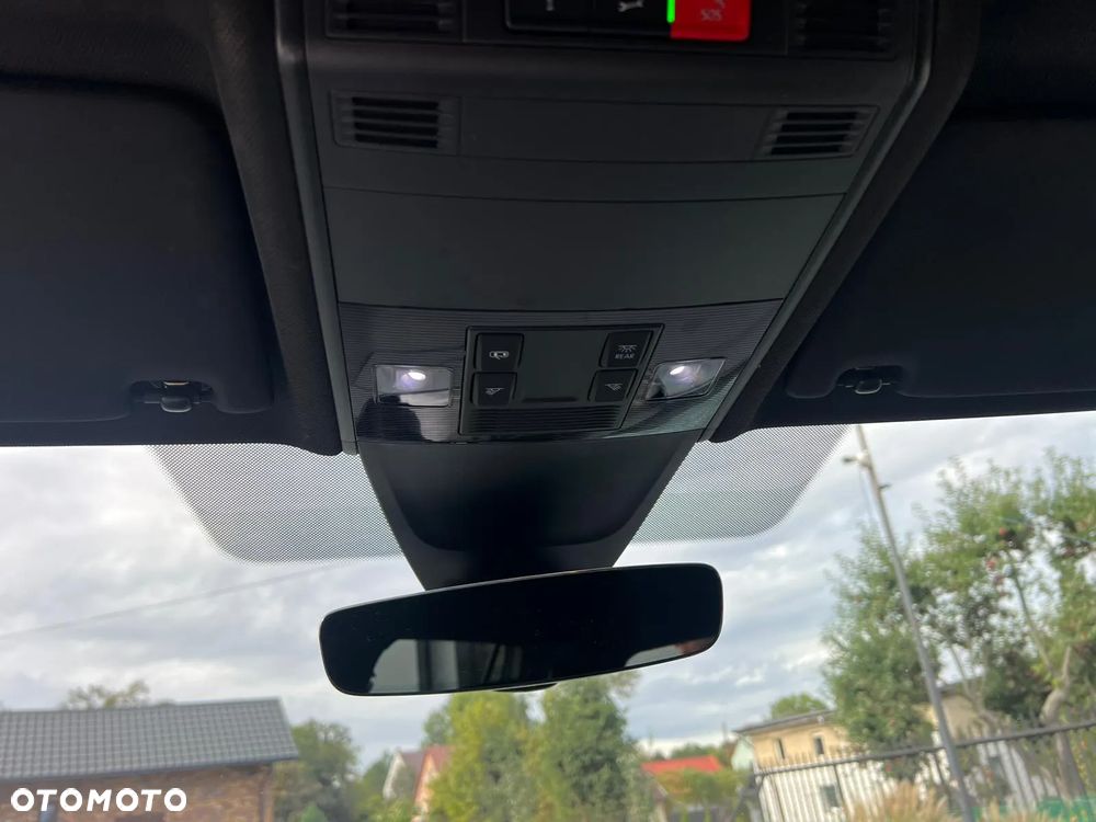 Volkswagen Tiguan Allspace 2.0 TDI 4Mot R-Line DSG - 23
