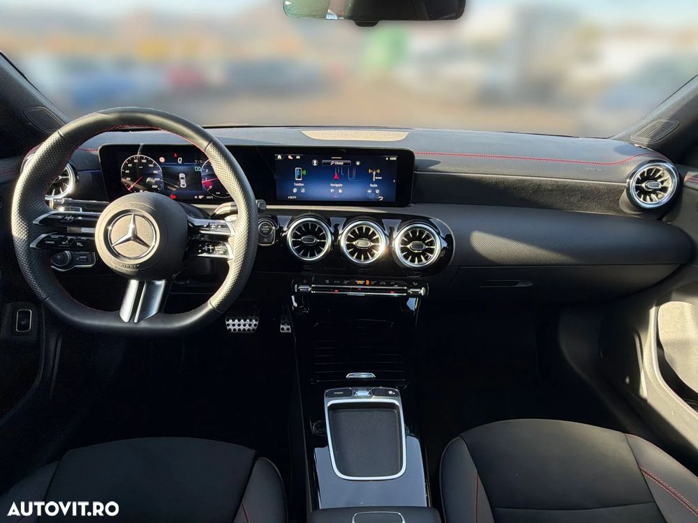Mercedes-Benz CLA 180 7G-DCT - 12