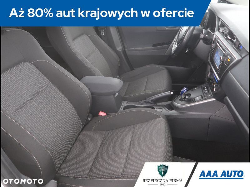 Toyota Auris - 10